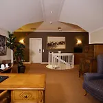 Losby Gods Manor