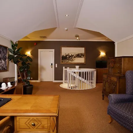 Losby Gods Manor